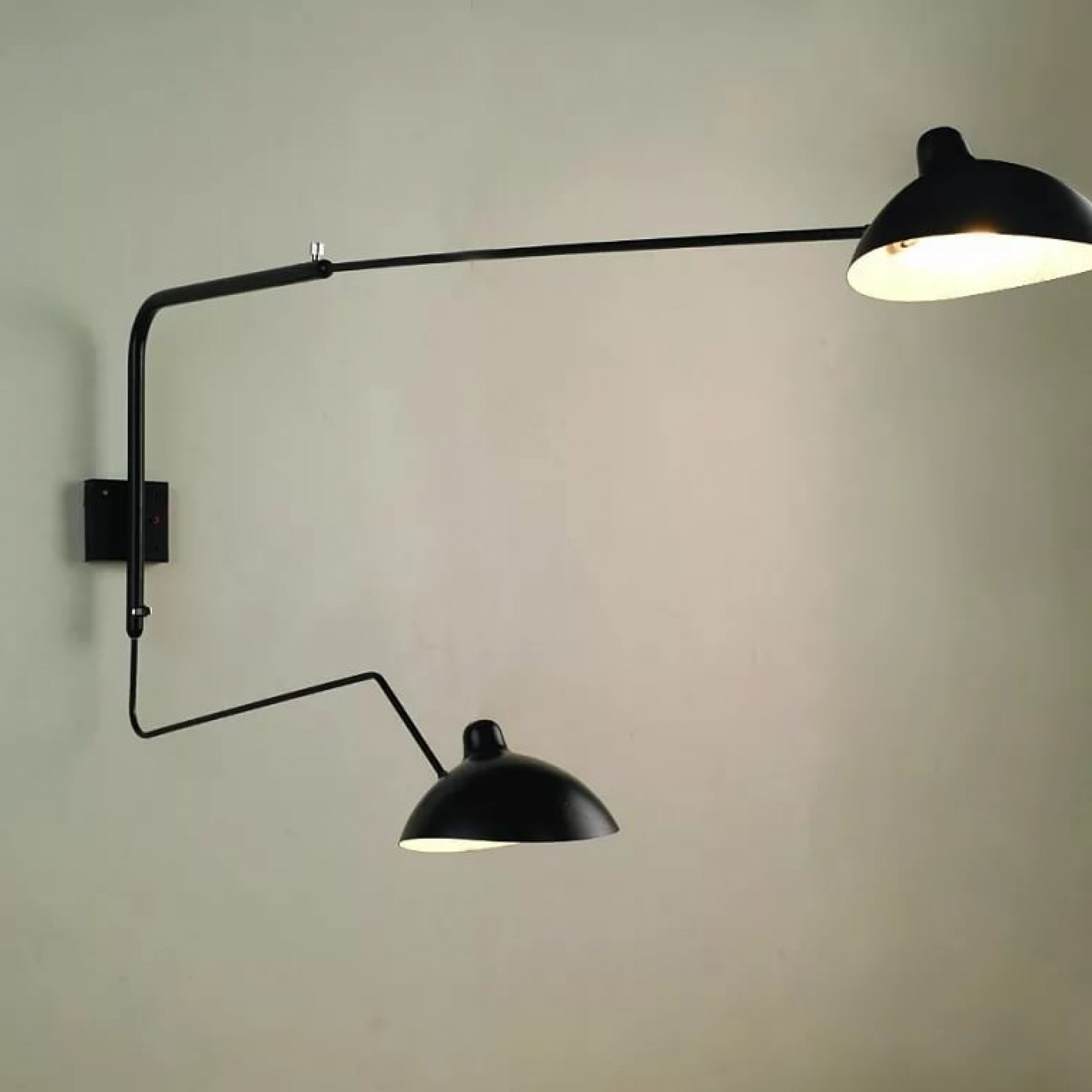 Два светильника. Бра Serge mouille Double. Бра Serge mouille Wall Lamp 1 Arm. Торшер Serge mouille. Serge mouille светильники.